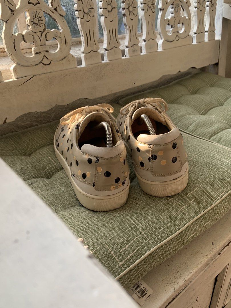WANT Les Essentiales Lennon Dot Sneakers (Category: Sneakers) located in Pasig City. Submitted by bodegaboy (Listing ID 1428329301, Image 3). Description: FOR SALE WANT Les Essentiels Lennon Dot Sneakers Made in Portugal Size 42EU (fits true to size) Worn a few times but not really my style No box Pasig location, lalamove/grab express, meetups around estancia or kapitolyo :).