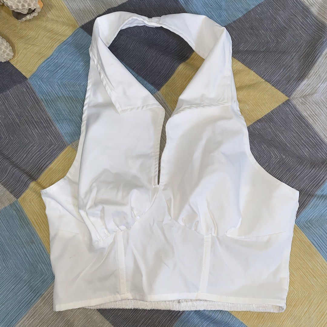 Shein White Halter Top Sleeveless (Category: Sleeveless) located in Pasig City. Submitted by preloved_mnla (Listing ID 1428269268, Image 2). Description: size small to medium frame. Never worn, with tags.