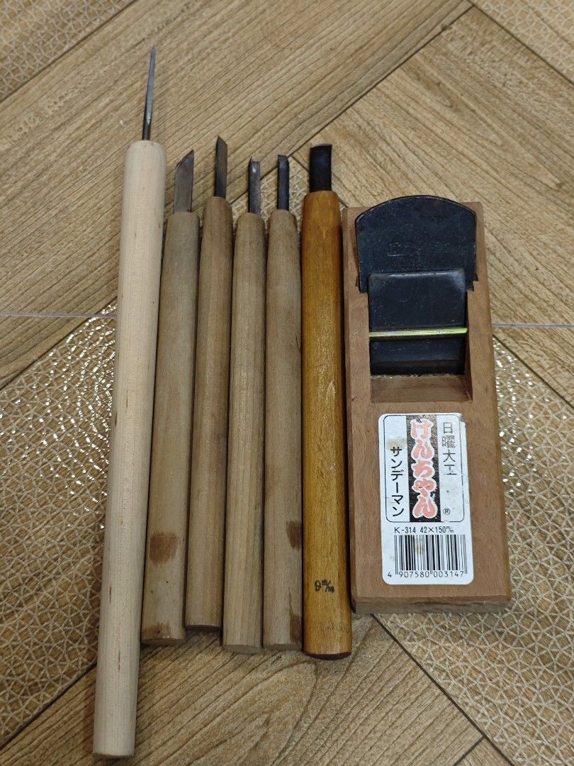 Wood Carving Tools Set (Category: Craft Supplies & Tools) located in San Miguel. Submitted by mharly0221 (Listing ID 1428262643, Image 1). Description: Random tools.