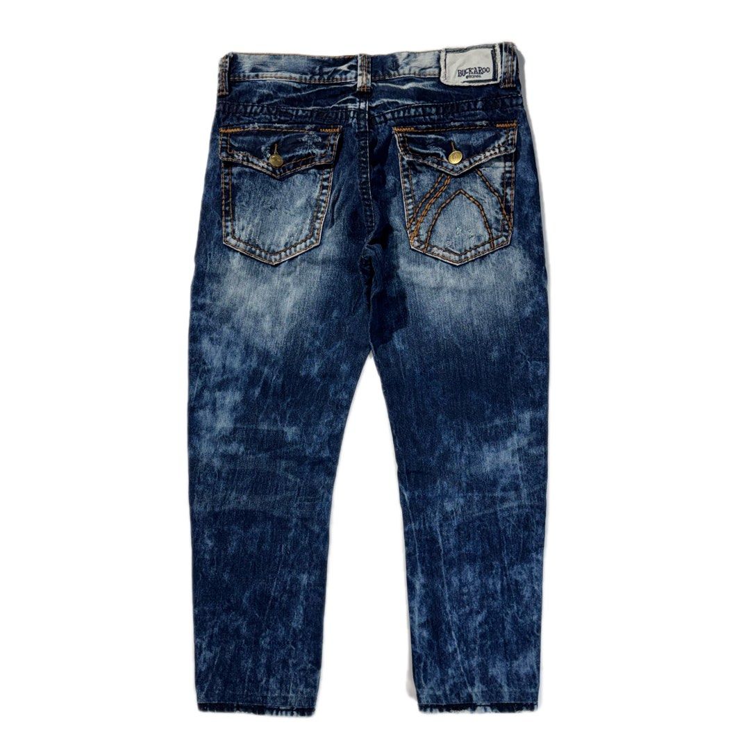 2000s Buckaroo Fade Wash Tailored Jeans (Category: Jeans) located in Zamboanga. Submitted by rustic.rev (Listing ID 1428578892, Image 1). Description: 2000s Buckaroo Fade Wash Distressed Jeans Condition: Very good ❤️‍🔥 Waistline: 36 inches Length: 38.5 inches Rise: 10.7 inches Thigh: 12 inches Leg opening: 6.5 inches Flaws: Minor loose thread on notch part (See last photo) ₱700+ sf Dm or comment “mine” to purchase 📩🫶🏻.