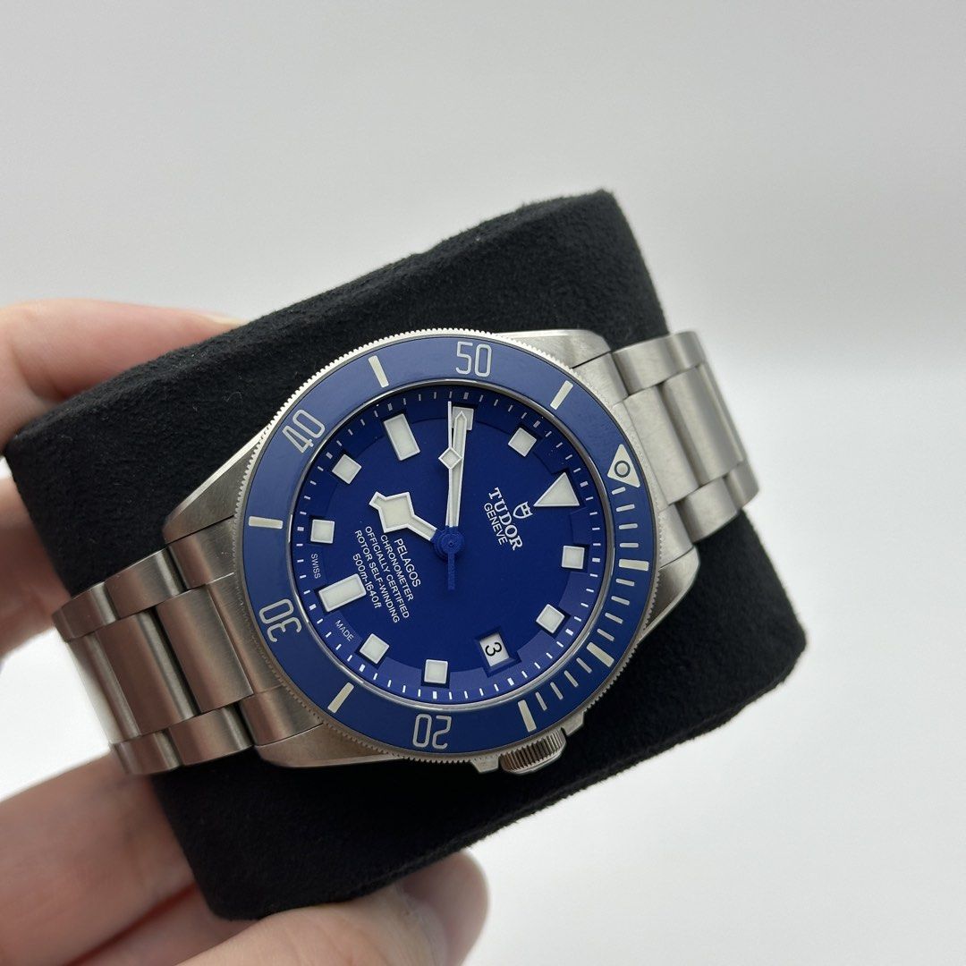 2023 Tudor Pelagos Blue 25600 25600TB Titanium Smurf (Category: Watches) located in Singapore. Submitted by boxandpapers (Listing ID 1428523627, Image 3). Description: Tudor Pelagos Blue Reference 25600TB Size 42mm 🎁 with Original Box & Warranty Card ✅ Dated 2023 April Lightly Used Does not come with the Pelagos rubber strap.
