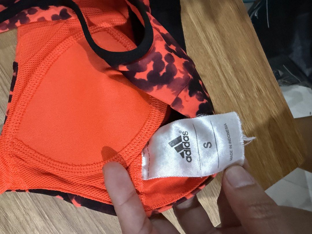 Adidas Sports Bra - Size S (Category: Activewear) located in Paranaque City. Submitted by salsathechipoo (Listing ID 1428565677, Image 3). Description: .