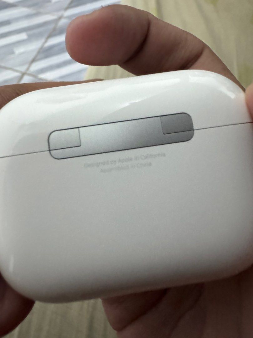 Apple AirPods Pro 3 (Category: Earphones) located in Caloocan City. Submitted by louismarza21177 (Listing ID 1428435550, Image 2). Description: Condition - like new, unused extra eartips. Certified authentic - bought from Digital Walker. No issues, everything works (Spatial audio, ANC) Warranty 'till February 20, 2027. With box and digital walker paper bag..