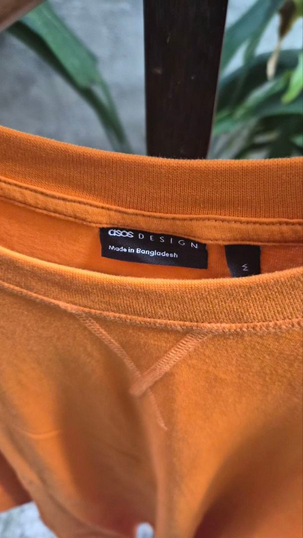 ASOS Orange Boxy Fit Graphic T-Shirt (Category: Tshirts & Polo Shirts ) located in Caloocan City. Submitted by sanch12 (Listing ID 1428438767, Image 3). Description: Size: Medium (M) — NOTE: Oversized/Loose (Measures like an XL in width) Fit: Boxy / Drop Shoulder / Loose Fit Dimensions: Pit-to-Pit (Width): 65.5 cm / 25.8 inches Length: 72 cm / 28.3 inches Sleeve Length: 28 cm / 11 inches ASOS DESIGN oversized t-shirt in a vibrant orange colorway.