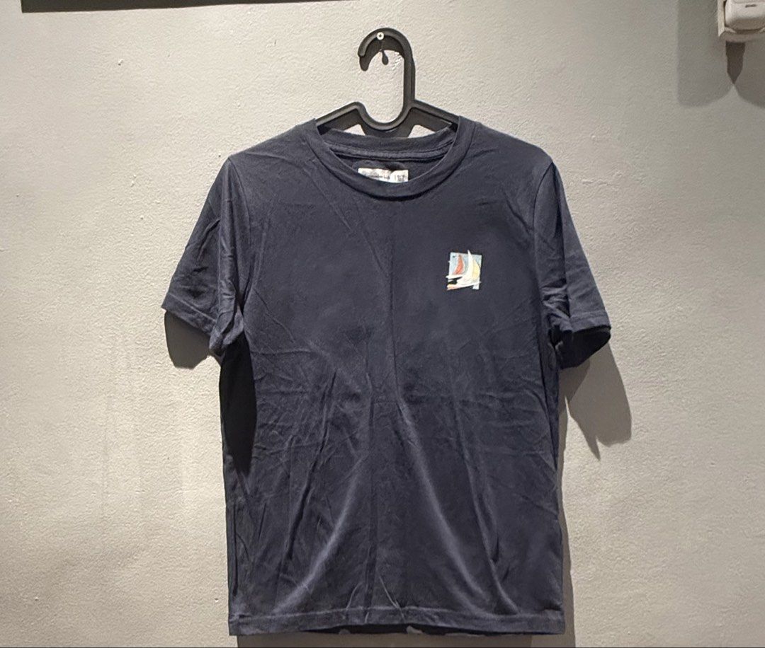 Authentic Abercrombie & Fitch blue shirt (Category: Babies & Kids Fashion) located in Quezon City. Submitted by iamannp (Listing ID 1428471978, Image 1). Description: Authentic Abercrombie blue tshirt Size 13/14 Theres like an oil stain but not noticeable since dark color Outgrown by my son.