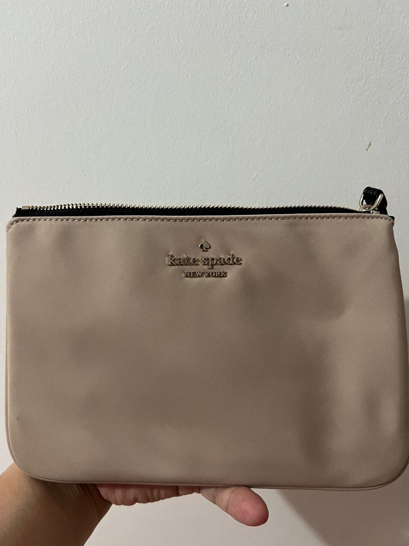 Authentic Kate Spade New York Wristlet/Pouch (Category: Luxury Bags & Wallets) located in Manila. Submitted by mini_closet_shoppe (Listing ID 1428568375, Image 3). Description: ✔️ Brand new / never used ✔️ Clean and in excellent condition ✔️ Elegant and classy design – perfect for everyday use or pang-gift 🎁 📍 Location: Taguig 🚚 Shipping via [J&T/LBC/Grab/Lalamove] 💵 Payment: GCash / Bank Transfer .