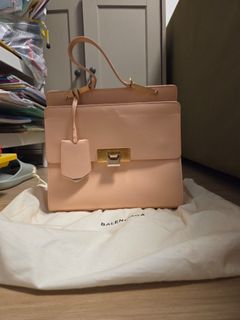 （分類：）位於 。 由 terryswift 提交（商品編號 1428475798，圖片 1）。簡介： 。