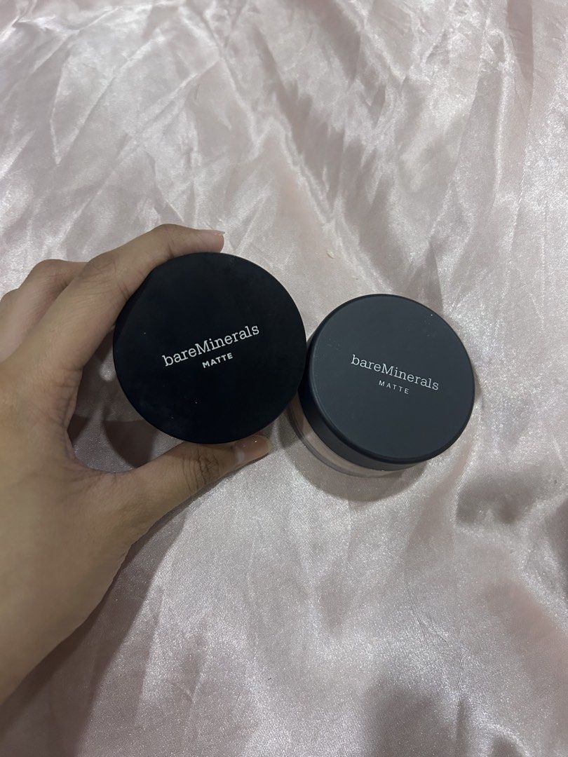 bareMinerals Matte Powder shade fairly medium c20 & fairly medium 05 (Category: Makeup) located in Makati City. Submitted by jennie195 (Listing ID 1428555588, Image 1). Description: .