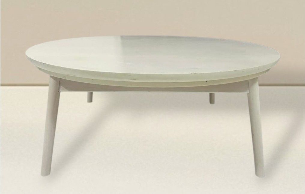 Big Round Folding Table (Category: Tables & Sets) located in Quezon City. Submitted by dannikkishoppe2 (Listing ID 1428431478, Image 1). Description: Big Round Folding Table ‼️₱3500‼️ *living/dining table *Made in Vietnam *good condition Diameter: 39.5in x H15in These are SURPLUS items and not BRAND NEW. Please manage your expectations as there might be minimal flaws. Color may vary due to lighting, it may appear darker or lighter in person. Chec