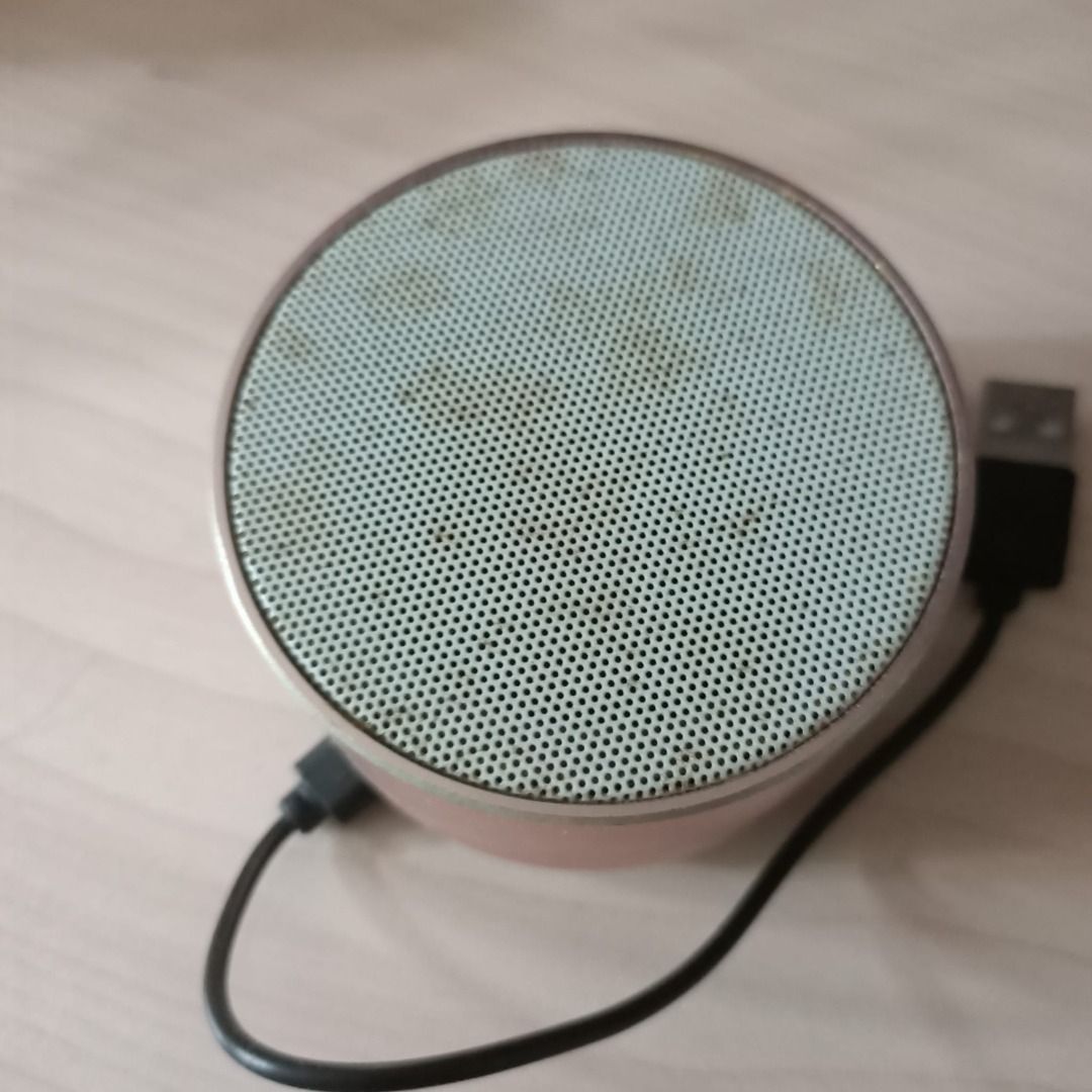 Bluetooth speaker409573726083491840