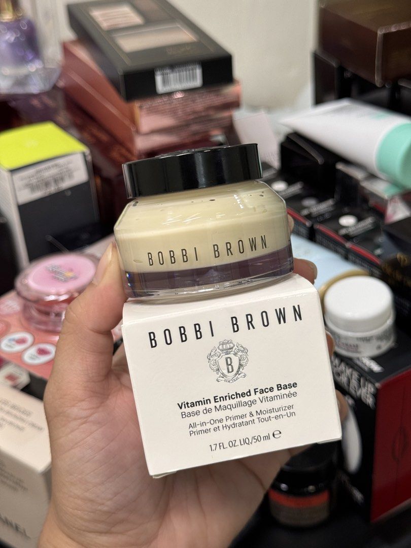 Bobbi Brown Vitamin Enriched Face Base 50ml 🤍 (Category: Makeup) located in Quezon City. Submitted by themakeupavenueph (Listing ID 1428451678, Image 1). Description: ₱2,650 Bobbi Brown Face Base - 50ml Brandnew with box No introduction needed 🤫.