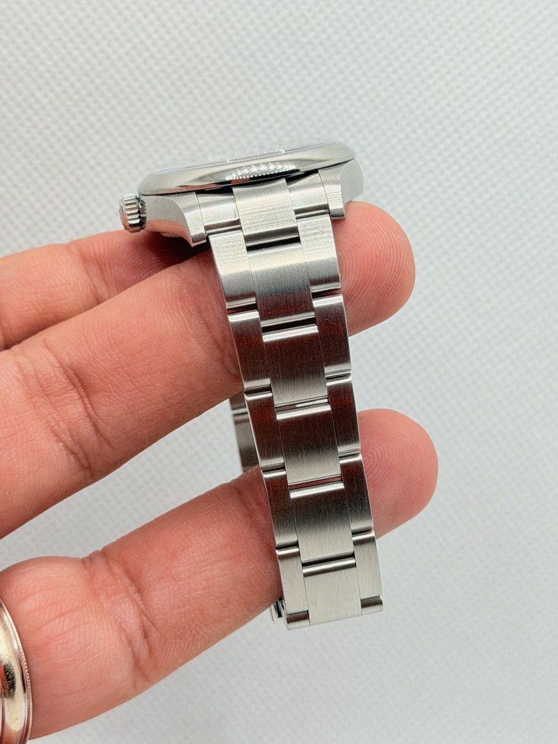 Brand New 09/2025 Rolex 277200 Oyster Perpetual 31 Med Blue Dial (Category: Watches) located in Singapore. Submitted by worthytime (Listing ID 1416011464, Image 3). Description: 🫵Join our Tele-gram channel for latest updates: http://worthytime.biz/tele ➡️Rolex 277200 Oyster Perpetual 31 Med Blue Dial ➡️September 2025 (5 Years Rolex International Warranty Till 09/2030) ➡️Brand New Unworn ➡️Full Complete Set + White Tag ✅Trade Up/Down Welcome ✅Vie