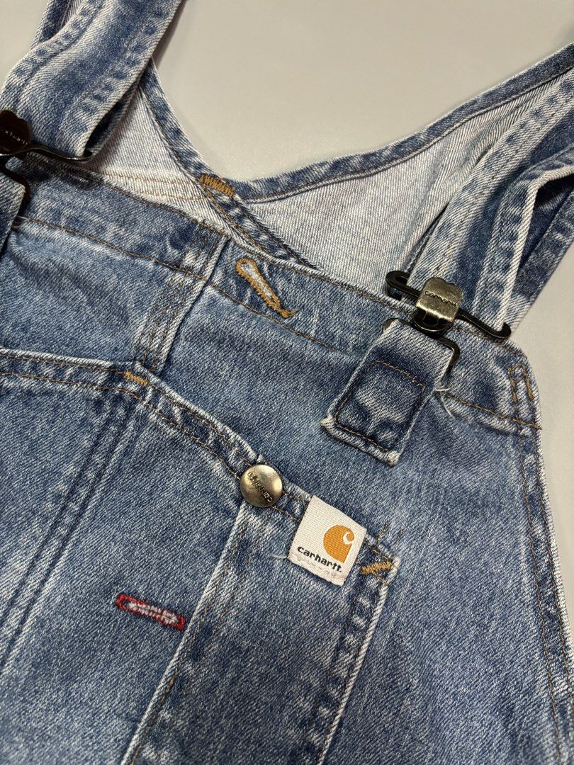 Carhartt jumper (Category: Sets & Coordinates) located in Bacolod City. Submitted by crypticdystopian (Listing ID 1428436524, Image 3). Description: Carhartt jumper carpenter -FADE IN THE BACK LEATHER -MISSING WASH TAG -GOOD AS NEW Dimes:W36-40/Lenght from shoulder-47/Lenght from waist-36/LEG OPENING-8.5 .