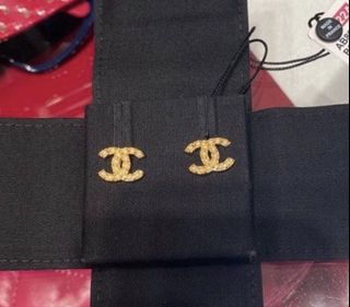 (Category: ) located in . Submitted by kimchisonsale (Listing ID 1428487955, Image 1). Description: .