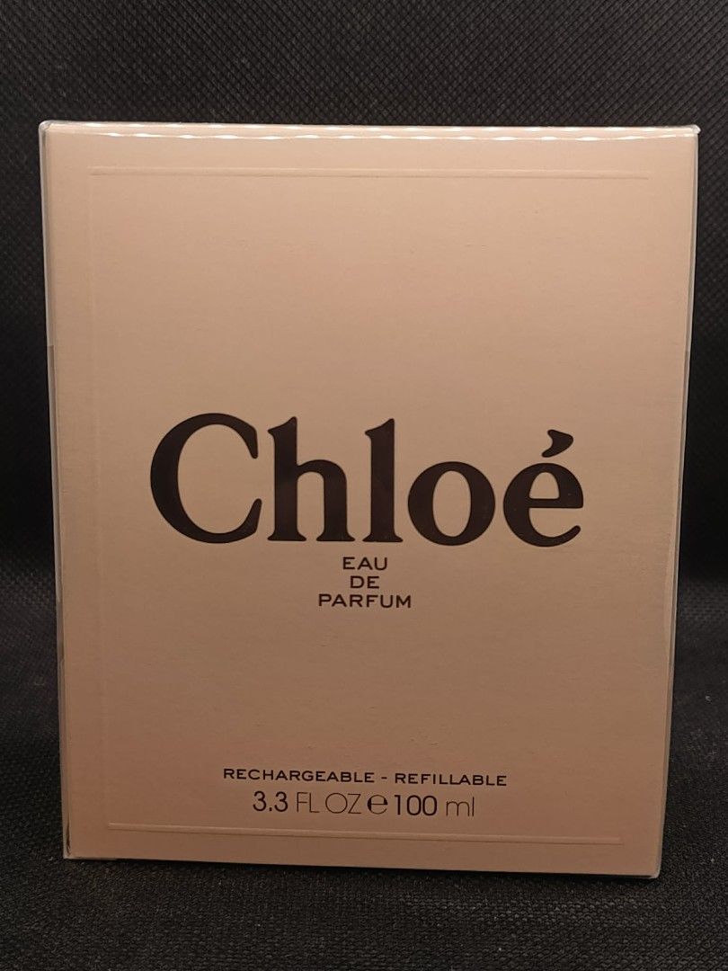 Chloe Eau de Parfum 100ml (Category: Fragrance & Deodorants) located in Kawit. Submitted by chapter.leaf14 (Listing ID 1428599199, Image 1). Description: Chloe Eau de Parfum in a 100ml bottle. The box indicates it is rechargeable and refillable. The packaging includes instructions on how to refill the bottle. The perfume is sold separately..