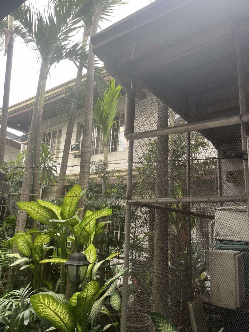 Cinco Hermanos (Category: House & Lot) located in Taguig. Submitted by brokerhanstaneo_09178038728 (Listing ID 1428605924, Image 2). Description: Cinco Hermanos Marikina La 211 sqm 4br 3tb Maids room P30M only.