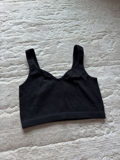 （分類：）位於 。 由 secondhandd00 提交（商品編號 1428502952，圖片 1）。簡介： 。