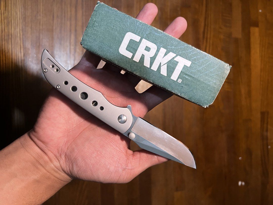 CRKT Oxcart (Model 6135) (Category: Knives & Chopping Boards) located in Malabon City. Submitted by jasonvilla (Listing ID 1428473208, Image 1). Description: Used Carried but not used much. Serviced once by stay sharp services Lalamove longos malabon.