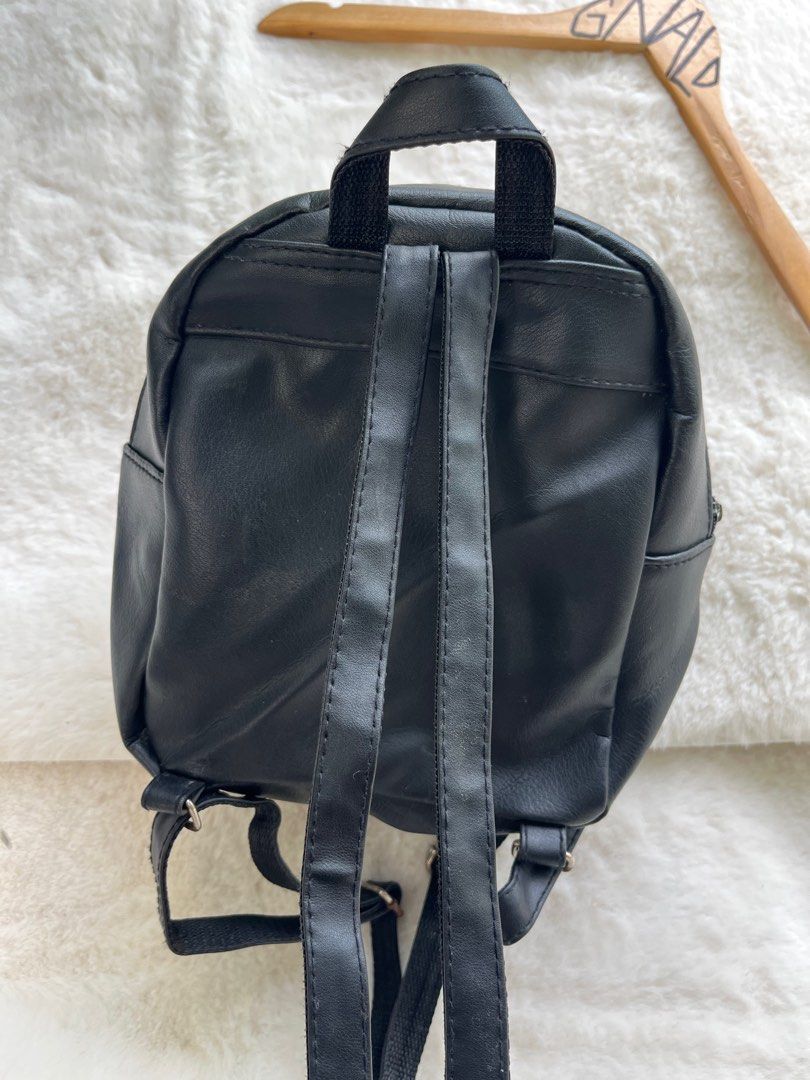 DICKIES | Unisex Mini Back Pack (Category: Backpacks) located in Naga. Submitted by fresh_fit (Listing ID 1428502559, Image 3). Description: Issue: minimal rust on buckles..