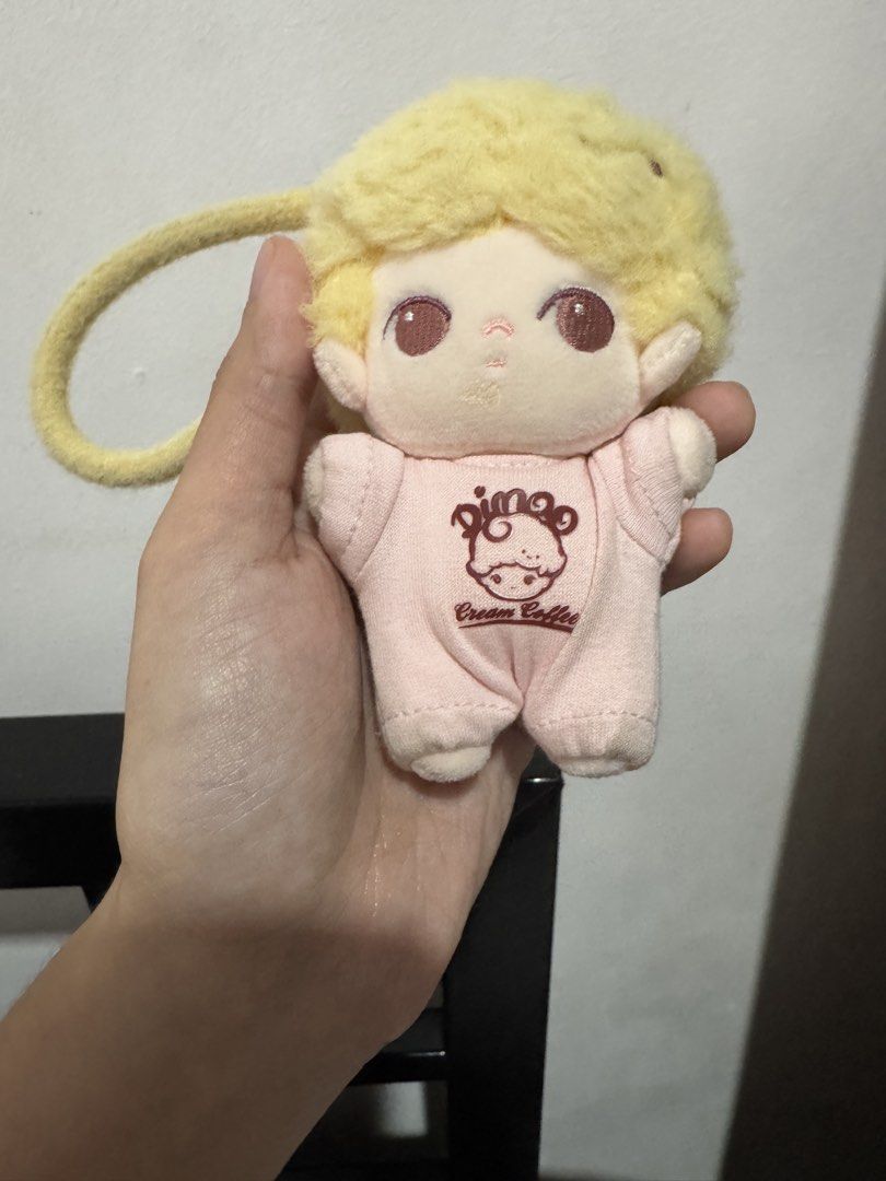 Dimoo Plushie Keychain (Category: Plushies & Soft Toys) located in Cainta. Submitted by trufflecake (Listing ID 1428442497, Image 3). Description: No box As is .