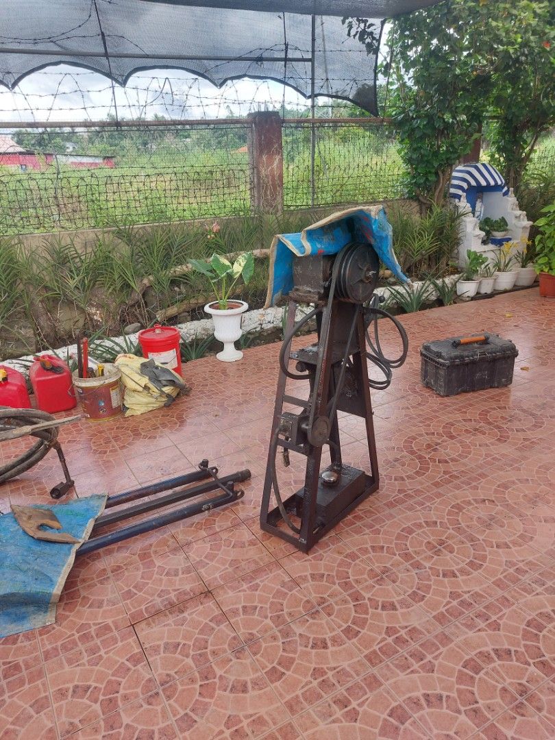 Drilling Machine, Japan, Kubota CD5, 5.5hp (Category: Industrial Equipment) located in Cebu City. Submitted by whitelotusclan (Listing ID 1428481482, Image 2). Description: Kubota CD5 drilling machine, 5.5hp, 50 meters depth. Drill on any terrain. Suitable for mountains. 2 person disassemble and carry. Comes with drill pipes, PDC bit 4 inch, PDC bit 3 inch, PDC bit 2 inch, 3 wing bit 5 inch, Diamond core bit 3 inch, Rigid tool box, 2 Rigid 24 inc