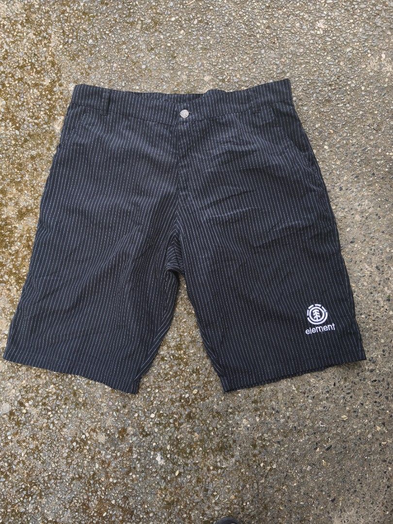 Element Striped Shorts - Size 36 (Category: Shorts) located in Boac. Submitted by umalinico7 (Listing ID 1428458105, Image 1). Description: element size 36 wala tag,size tag lang 350 plus sf .