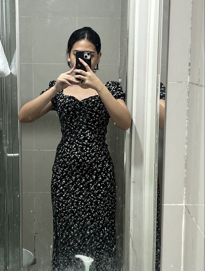 Floral Puff Sleeve Dress (Category: Dresses) located in Marikina City. Submitted by prttypieces (Listing ID 1428551933, Image 1). Description: .