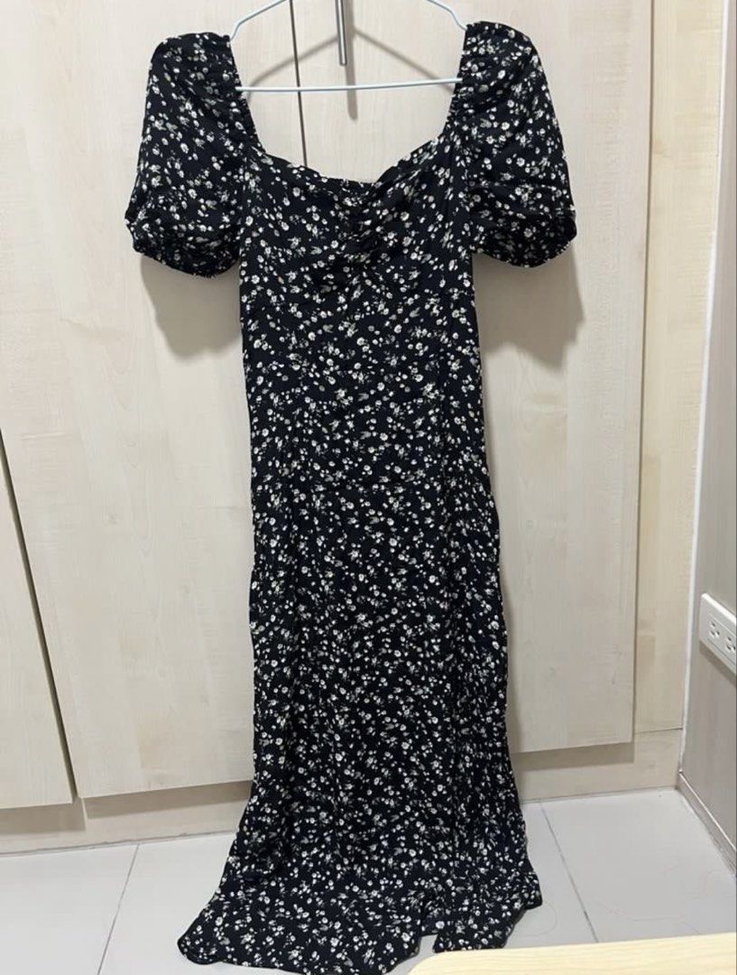 Floral Puff Sleeve Dress (Category: Dresses) located in Marikina City. Submitted by prttypieces (Listing ID 1428551933, Image 3). Description: .