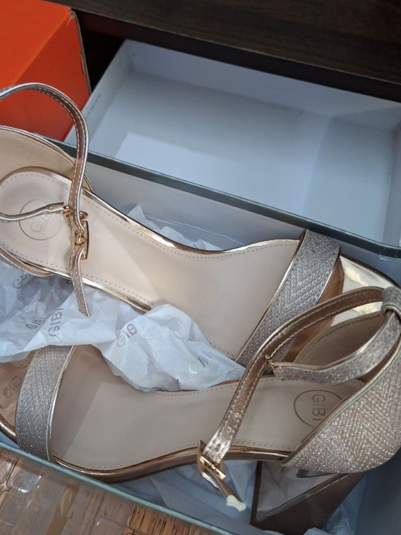 GIBI Quinci Rose Gold Sandals Size 38 (Category: Flats & Sandals) located in Quezon City. Submitted by vikirammann (Listing ID 1428480873, Image 2). Description: GIBI QUINCI ROSE GOLD SANDALS (SIZE 38) - never used; fitted only only - about 2 or 3 ish inch - rfs: decluttering 📌 nova, qc 🖇 mop: gcash 🖇 mod: sdd / j&t • onhand and ready to ship • in good condition • dm for inquiries!.