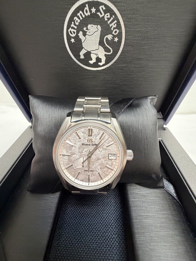 Grand Seiko SBGA413 Shunbun (Category: Luxury Watches) located in Manila. Submitted by marjolynnn (Listing ID 1428551673, Image 1). Description: FOR SALE!!! Grand Seiko SBGA413 Shunbun • Year: 2022 • Price: ₱325,000 • Condition: Excellent, minimal hairline scratches from normal wear • Spring Drive automatic movement (Caliber 9R65) • Includes complete set (box, papers, accessories) Well-kept and maintained piece. 📍 Rockwell, Makati city - Availab