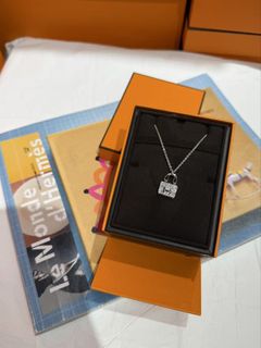 （分類：）位於 。 由 santini_luxury 提交（商品編號 1428465638，圖片 1）。簡介： 。