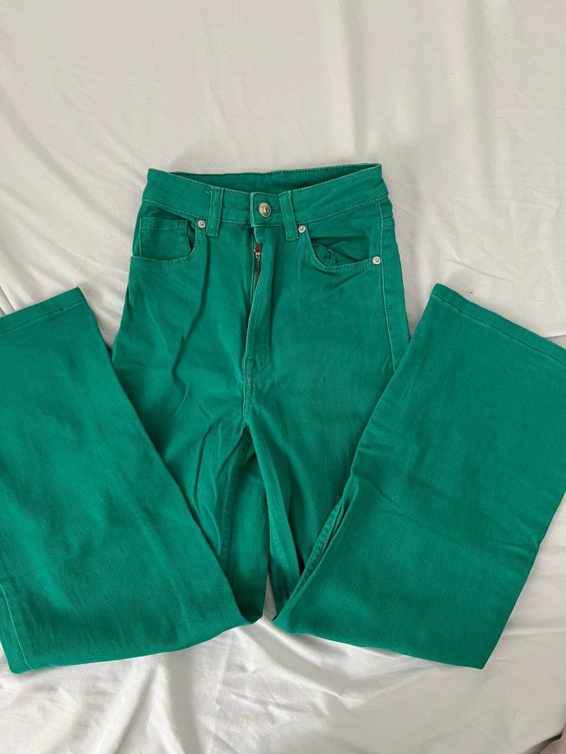 h&m green high waisted pants (Category: Other Bottoms) located in Mandaue City. Submitted by user3234 (Listing ID 1428599616, Image 2). Description: 23-24 .