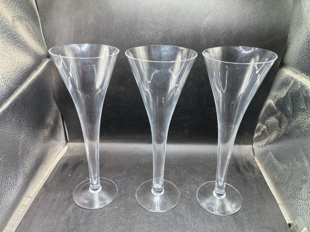 Hollow Stem Champagne Flutes Set 3 (Category: Other Kitchenware & Tableware) located in Cebu City. Submitted by dudes_villanueva (Listing ID 1428569627, Image 2). Description: Hollow Stem Champagne Flutes Set 3 Brand: Krosno In excellent condition Diameter: 3.5 in Height: 9.25 in.