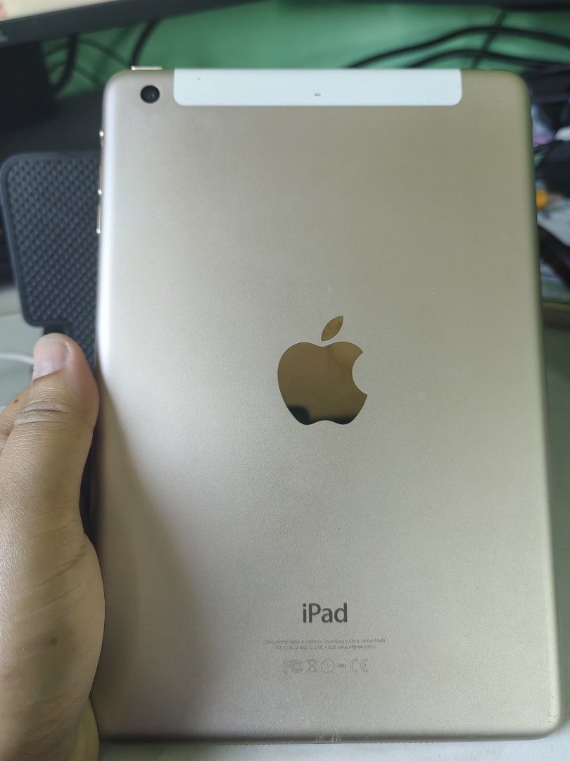 Ipad Mini 3 with sim slot (Category: iPad) located in Quezon City. Submitted by mrygrc1234 (Listing ID 1427955293, Image 2). Description: Defective LCD. Unli reset. Yung 1/3 ng screen which is yung right part unresponsive pero pag nirotate napipindot yung mga need na nasa right. Much better kung palitan LCD which is 2k I think. Strictly payment first po via Gcash/Bank Transfer before shipping pero pwedeng COD sa pick up. You may check my other li