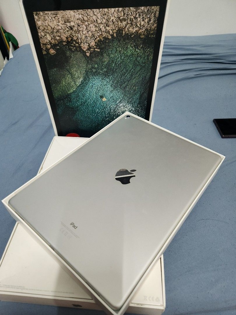 iPad Pro 12.9-11inch 64gb (Category: iPad) located in San Juan City. Submitted by wainefreygadgetshop (Listing ID 1428431180, Image 2). Description: iPad Pro 12.9-inch 20218 ALL GOODS AT WORKING NO REPAIR HISTORY NO HIDDEN ISSUE (ILALAGAY KO PO SA NOTE YUNG HONEST ISSUE) Smooth na smooth padin Gamitin PEDE PANG SCHOOL PEDE PANG YOUTUBE PEDE SA NAG TITIPID BAWAL SA NAMBABARAT! TEST ALL YOU WANT BAGO BAYARAN Note:White spot sa LCD HALATANG HALATA D