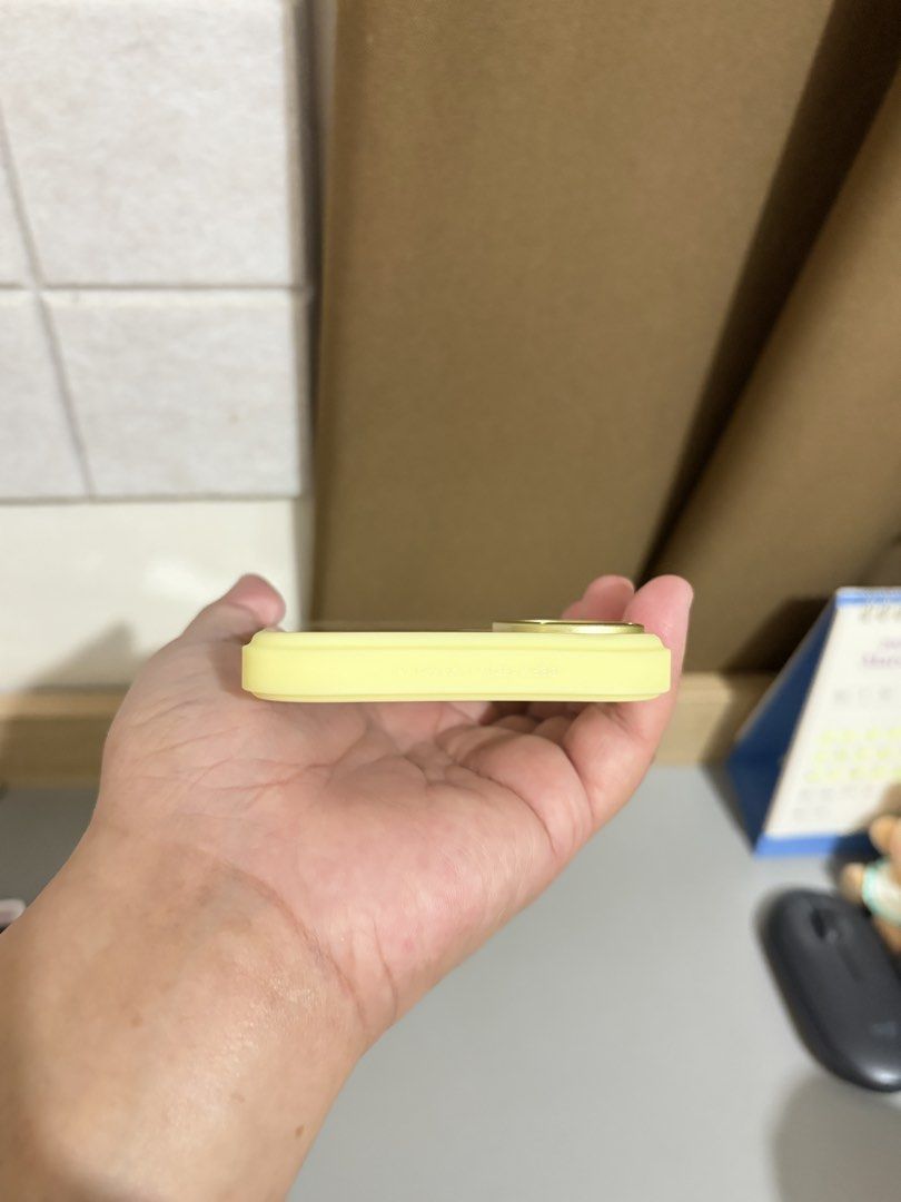 iPhone 17 Momax Caseform Air MagSafe Case (Category: Cases & Sleeves) located in Quezon City. Submitted by prelovedrx (Listing ID 1428462475, Image 3). Description: Brand new with Box Original Powermac Store price is 1,490php. .