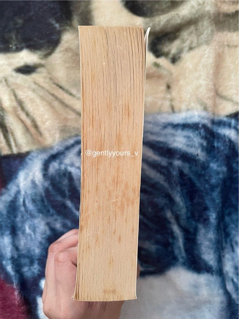 Jane Eyre by Charlotte Bronte (Collins Classics) (Category: Storybooks) located in Manila. Submitted by gentlyyours_v (Listing ID 1428484368, Image 3). Description: 📚“Jane Eyre” by Charlotte Bronte 💰 Price: ₱90.00 (Gcash Payment, bought ₱175 from fullybooked) 📖 Condition: PRELOVED, Well Used ‼️: Minor dents + Yellowing pages + Spine cracked 📍 Location: Metro Manila 🚚 Delivery Options: Lalamove, GoGo Xpress, J&T 📦 Shipping fee shouldered by 