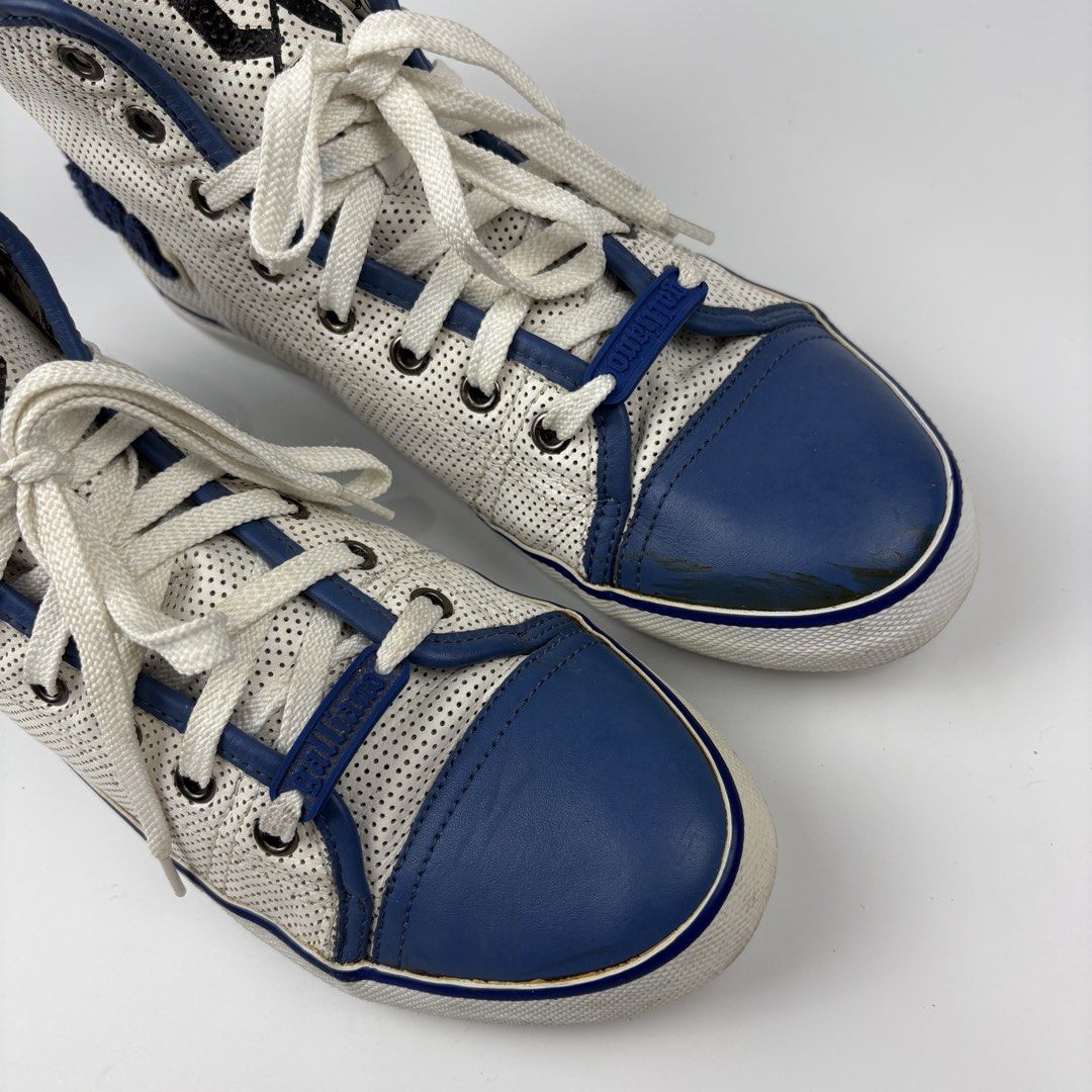 John Galliano High Tops Sneakers (Category: Sneakers) located in Bacolod City. Submitted by cast.archives (Listing ID 1428599187, Image 3). Description: John Galliano High Tops Sneakers Size: 42 Condition: Excellent Flaw: None .