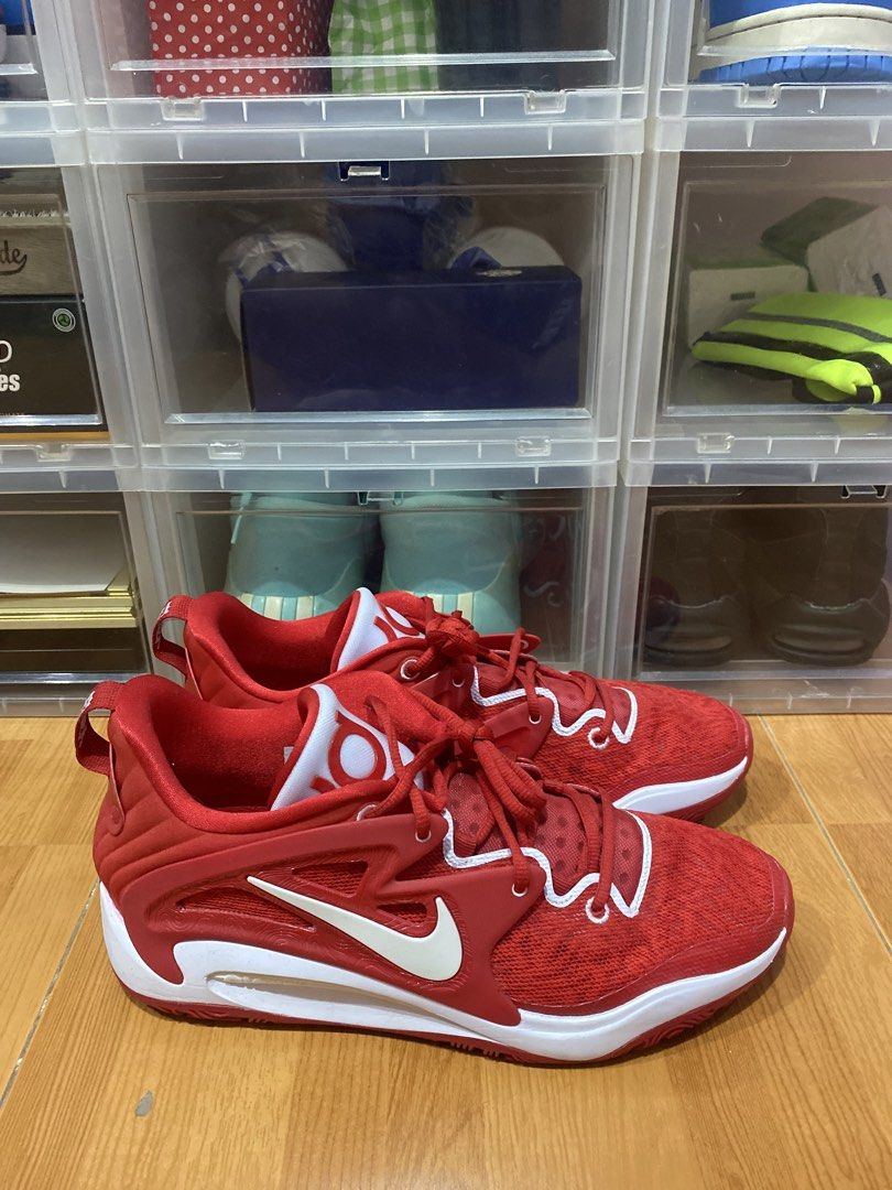 KD 16 University Red (Category: Sneakers) located in Manila. Submitted by fullcount.ph (Listing ID 1428555529, Image 2). Description: KD 16 University Red Size: 13US Condition: 9.5/10 (Worn once) No Box Meetup: Nuvali.