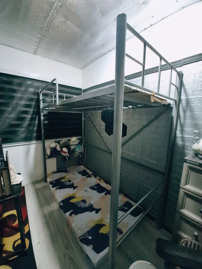 Loaf Bed Frame Metal (Category: Bed Frames & Mattresses) located in Manila. Submitted by hexsu.xi (Listing ID 1428499857, Image 3). Description: Reason for selling: Hindi na ginagamit Pick Up: Around Mambog Bacoor Payment: Cash, G-Cash, or Pay Maya.