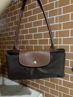 (Kategori: ) berada di . Dikirim oleh d.declutters (ID iklan 1428557788, Gambar 1). Deskripsi: .