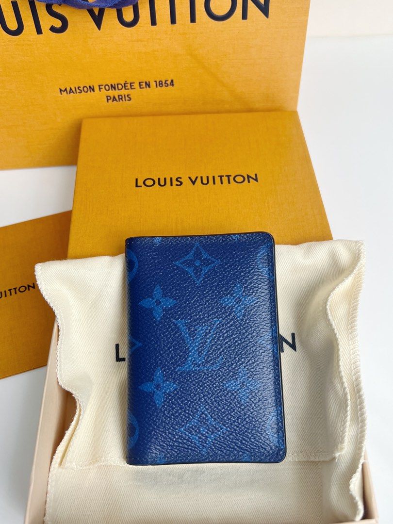 Louis Vuitton Taigarama Pocket Organizer Monogram Cobalt (Category: Luxury Bags & Wallets) located in Paranaque City. Submitted by sugahmomma (Listing ID 1428598814, Image 2). Description: Thanks for your interest in this item. Price posted is the LAST PRICE. Prices are based on the brand, quality and condition of the items. I don’t do meet-ups because of my busy schedule. Please read item info below: 🔥LOUIS VUITTON Taigarama in Monogram Cobalt 
