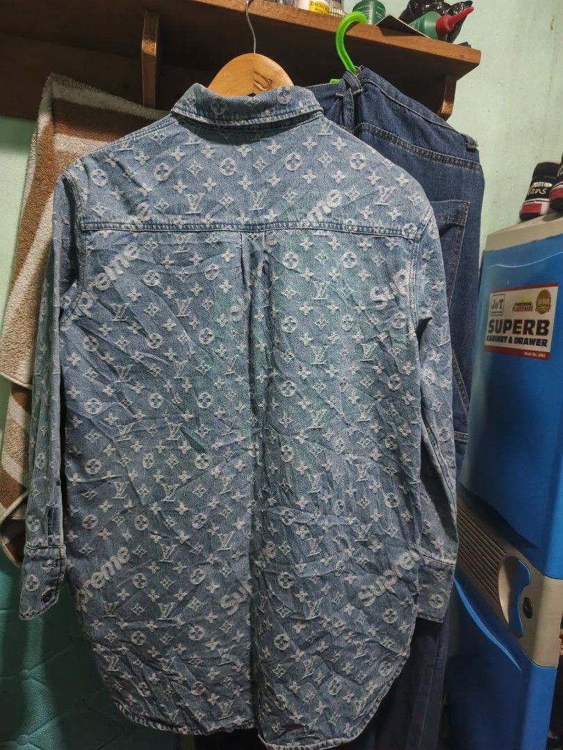 LV x SUPREME MONOGRAM (Category: Luxury Apparel) located in Mabalacat. Submitted by thriftThings (Listing ID 1428523324, Image 2). Description: LV x SUPREME MONOGRAM Size: Fit Medium Missing tags No issue.