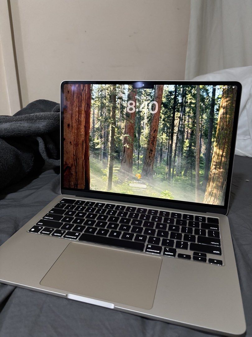 Macbook Air M2412449015051079681