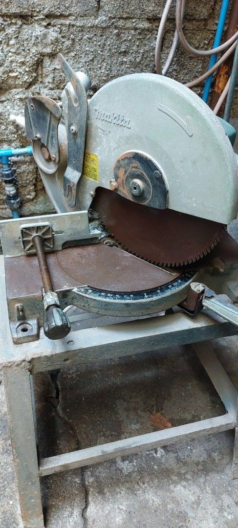 Makita LS1440 Mitre Saw (Category: Construction Tools & Equipment) located in Valenzuela. Submitted by newbear.425b6e (Listing ID 1428509685, Image 1). Description: makita miter saw made from JAPAN. 18k only. working kasama npo ung stand.