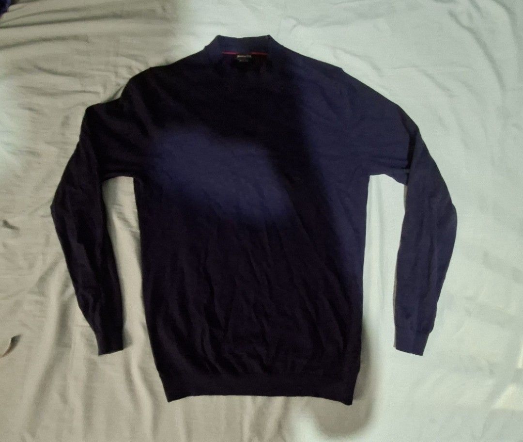 Massimo Dutti Knit Wear Silk/Cashmere (Category: Tshirts & Polo Shirts ) located in Makati City. Submitted by mjohn0615 (Listing ID 1428461685, Image 1). Description: Massimo Dutti Knit Wear Cotton, silk and cashmere mix materials. Body hugging fit..