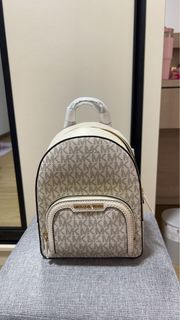 (Category: ) located in . Submitted by jade.truong (Listing ID 1428563861, Image 1). Description: .