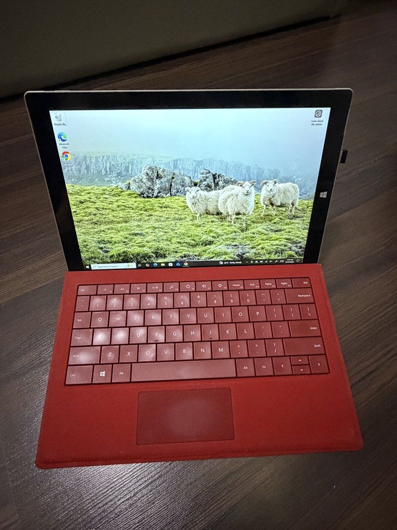 Microsoft Surface Pro 3 - Red Keyboard Cover412410973814138880