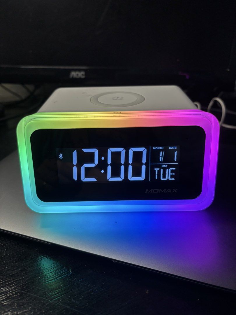 Momax LED Alarm Clock with Wireless Charging (Category: Clocks) located in Santa Rosa. Submitted by mikad (Listing ID 1428468358, Image 2). Description: .