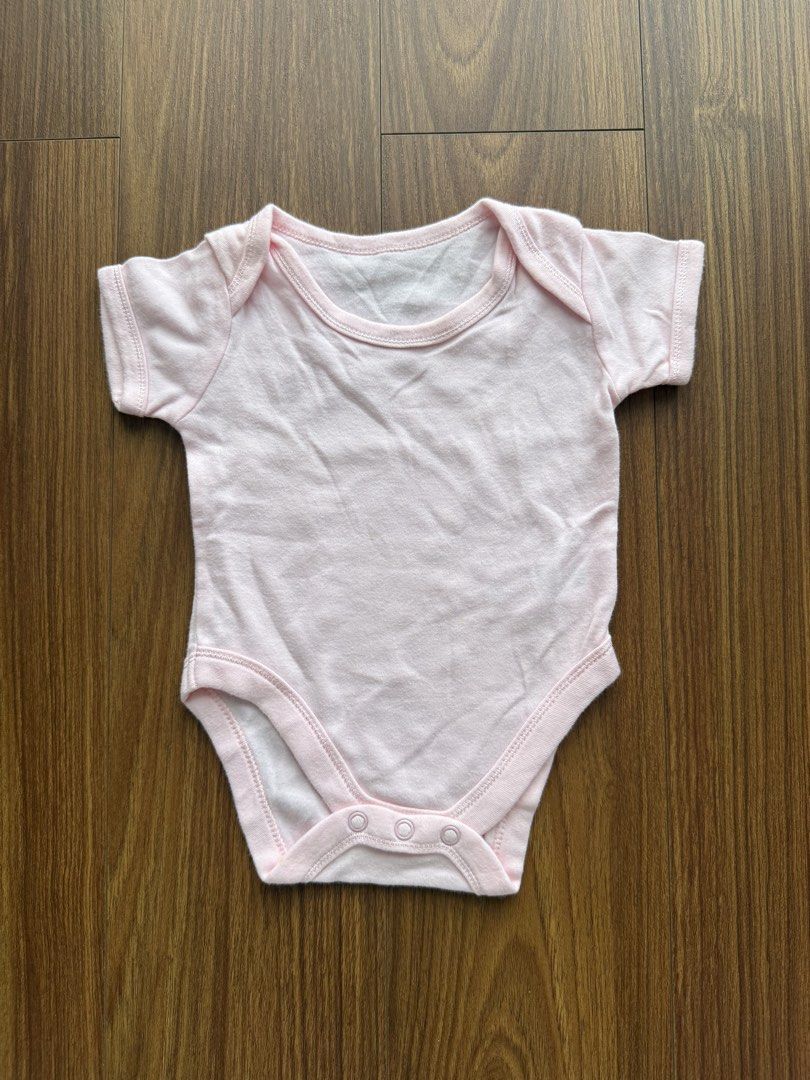 Mothercare & St. Patrick Set Pink (0-6M) (Category: Babies & Kids Fashion) located in Quezon City. Submitted by iamml87 (Listing ID 1428531189, Image 2). Description: Like New Condition Size: Mothercare 0-3M St Patrick Onesie 0-3M St Patrick Pajama 3-6M RFS: Decluttering/ Outgrown MOP: Gcash Shipping c/o buyer Location: QC .